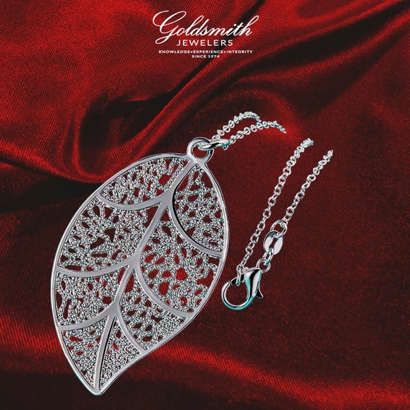 NEW .925 Sterling Silver 18” Large Filigree Leaf Pendent Necklace - Picture 2 of 4